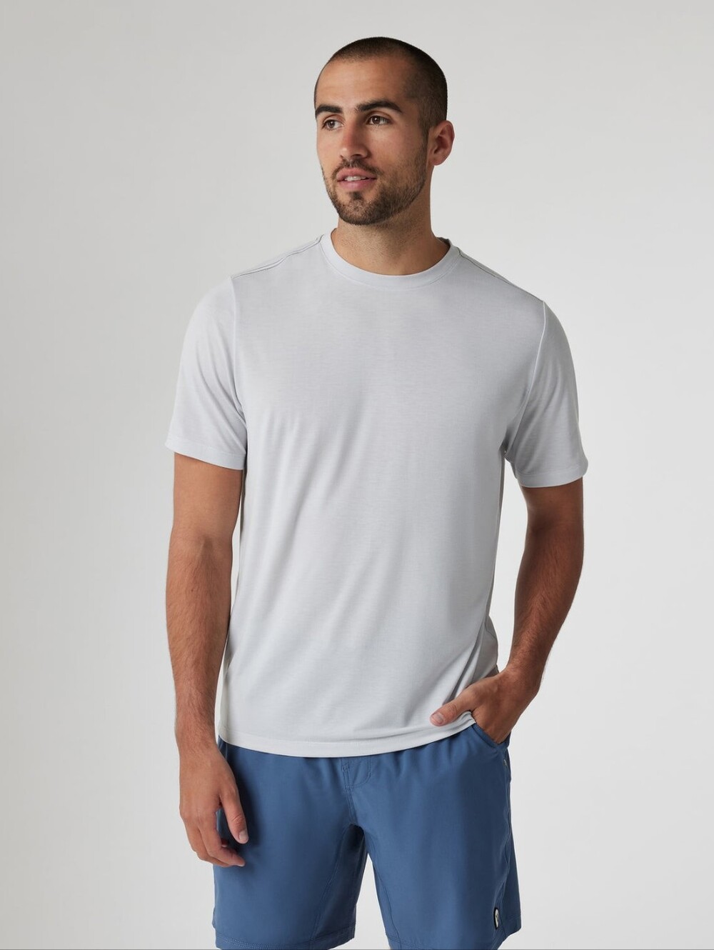 Vuori Men's Current Tech Tee Crewneck Shirt Lightweight Stretch Athletic Sz M
